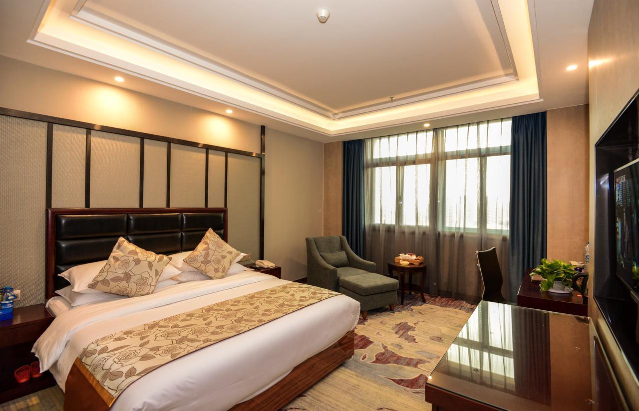 Days Hotel & Suites Shishi Quanzhou  Esterno foto